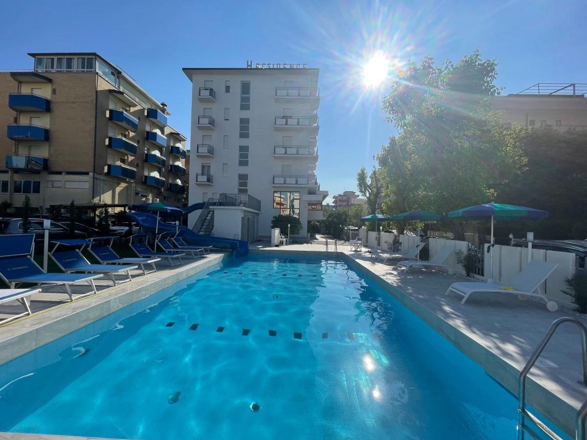 Clubhotel Residence צ'סנטיקו מראה חיצוני תמונה
