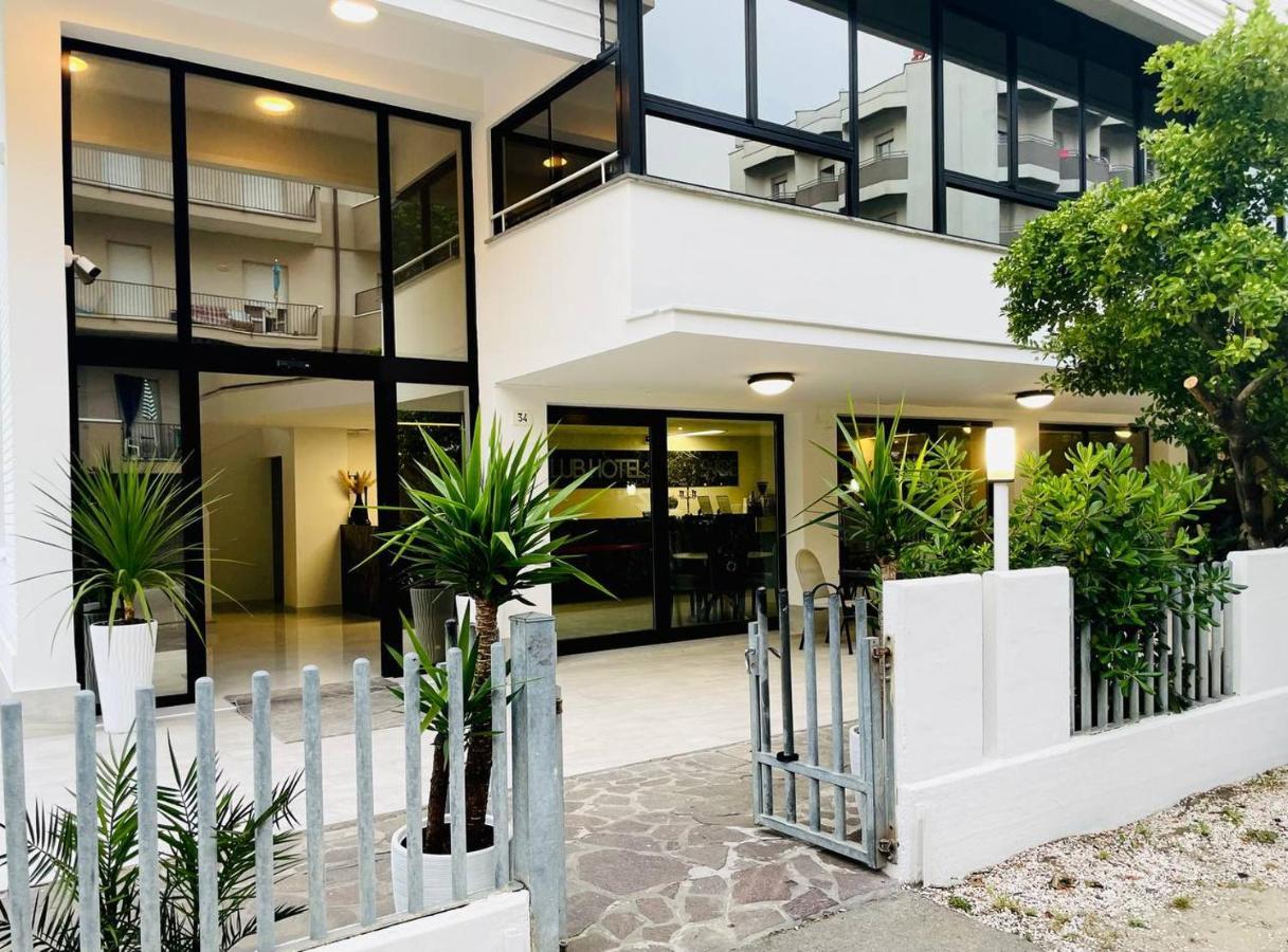 Clubhotel Residence צ'סנטיקו מראה חיצוני תמונה