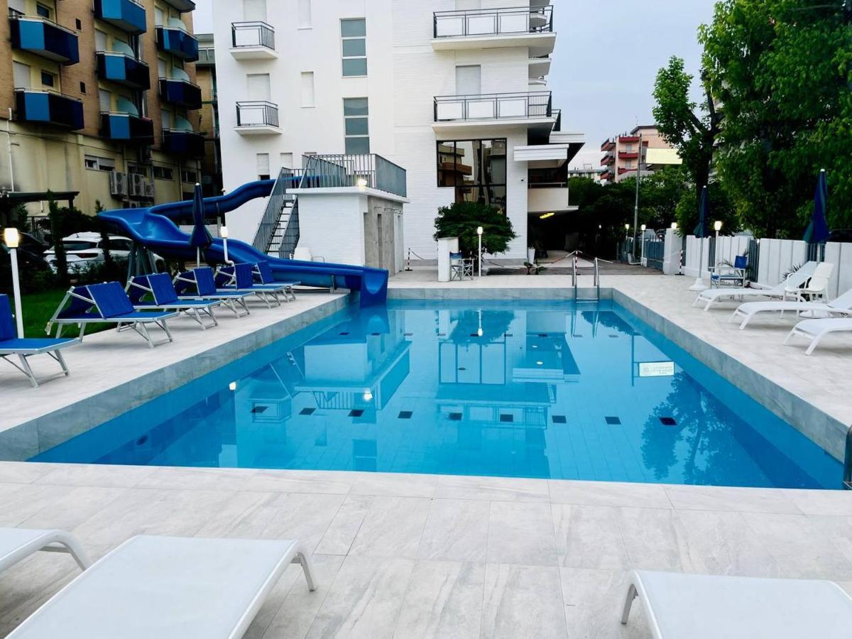 Clubhotel Residence צ'סנטיקו מראה חיצוני תמונה