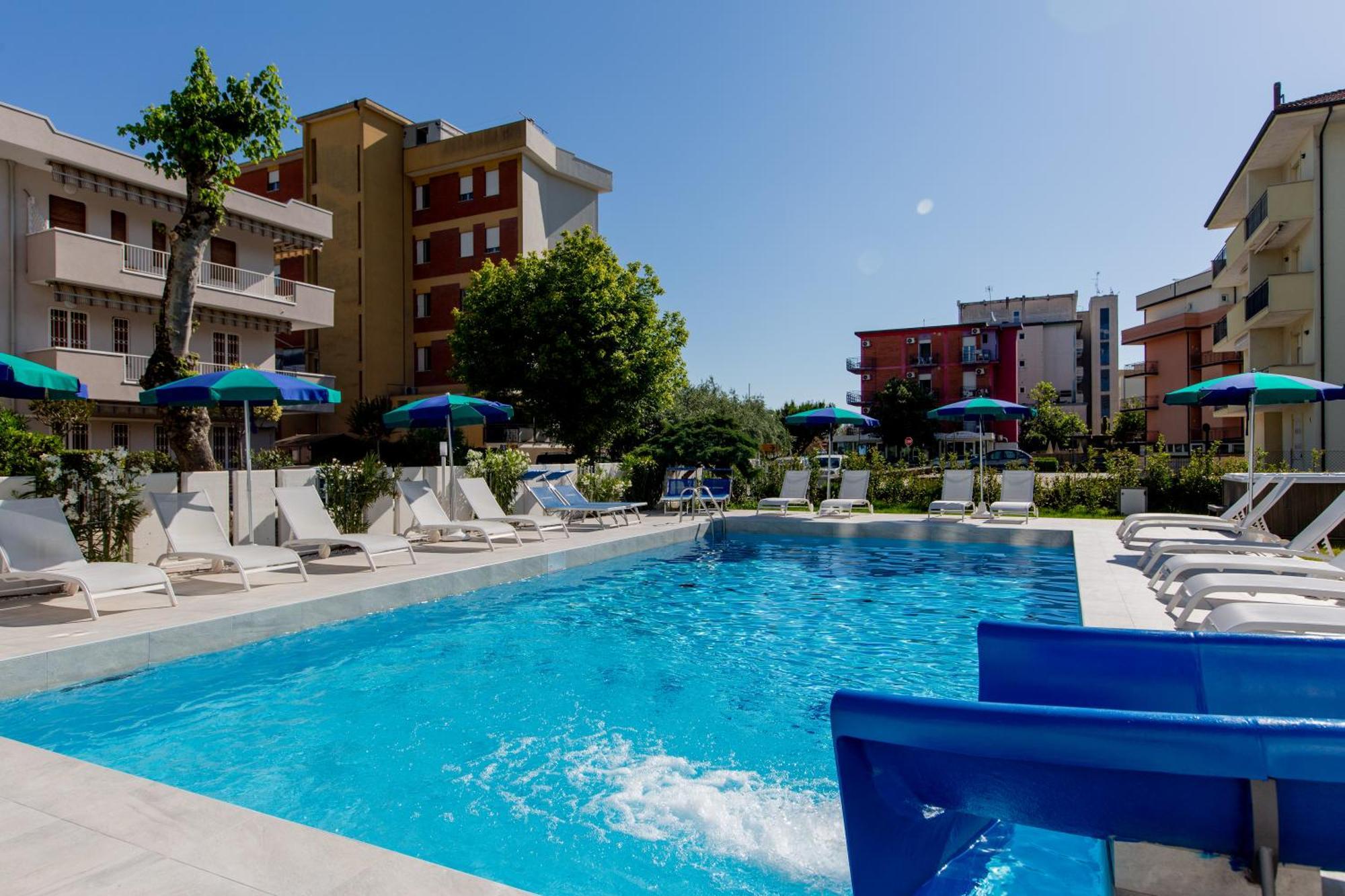 Clubhotel Residence צ'סנטיקו מראה חיצוני תמונה